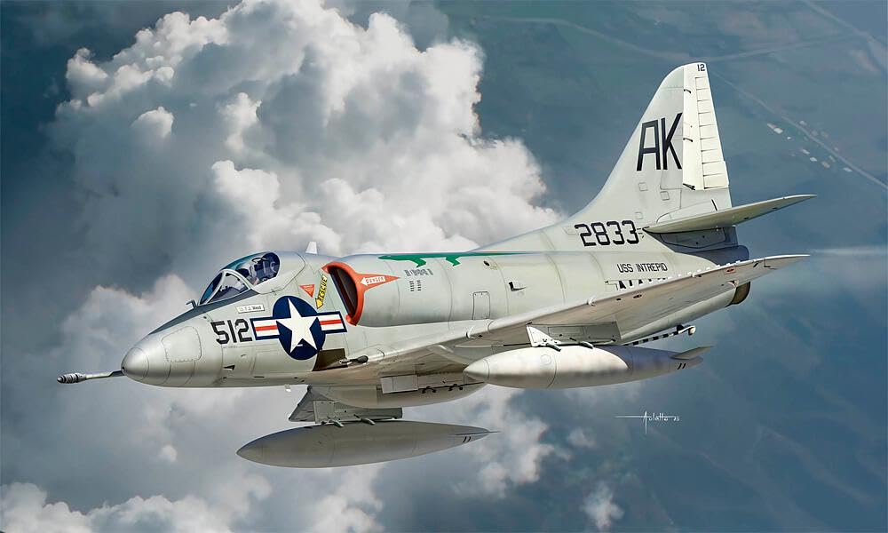 Amazon.co.jp: ホビーボス 1/48 エアクラフトシリーズ A-4B スカイ